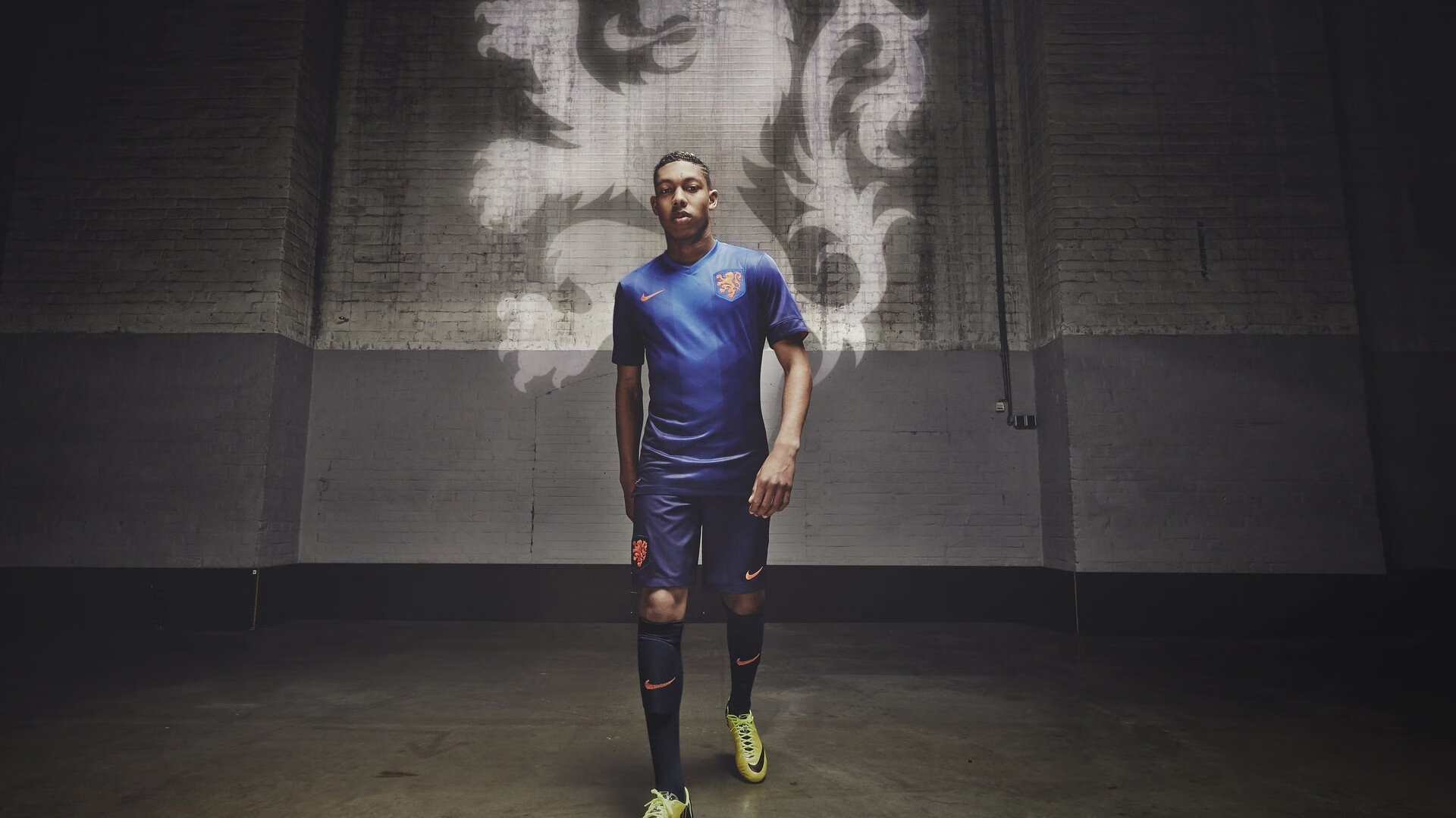 电竞少年挑战极限创造辉煌,电子竞技少年