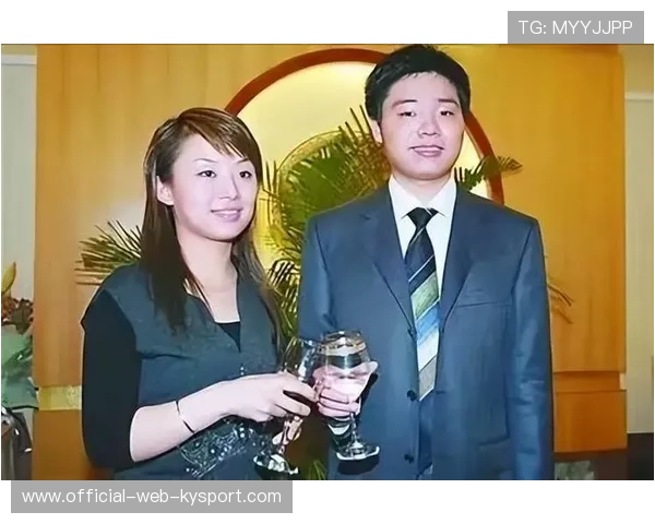 回顾丁俊晖现状：身家过亿，常住国外别墅，大龄富二代妻子气质绝佳