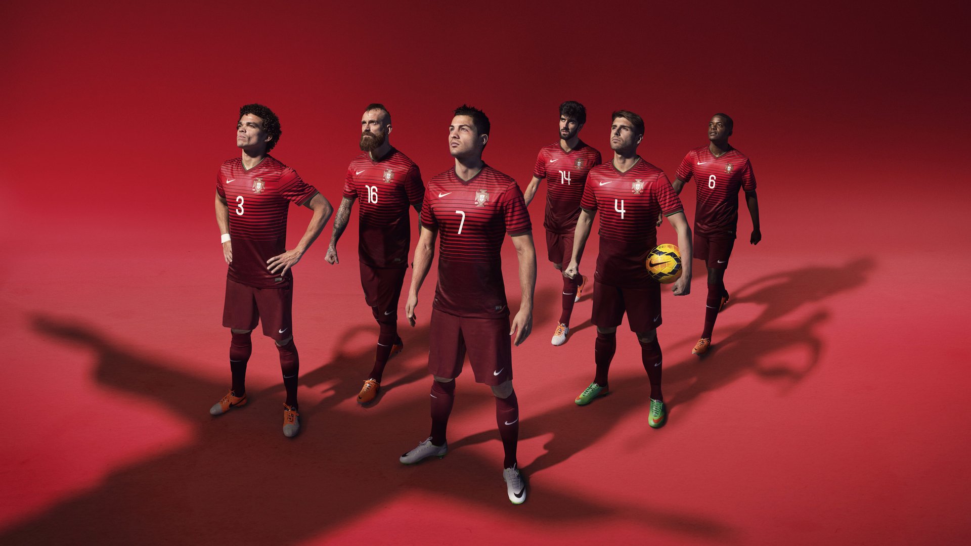 邵佳一凭借沟通技巧被选为国足新帅，球员力挺，2004年邵佳一在哪个俱乐部效力