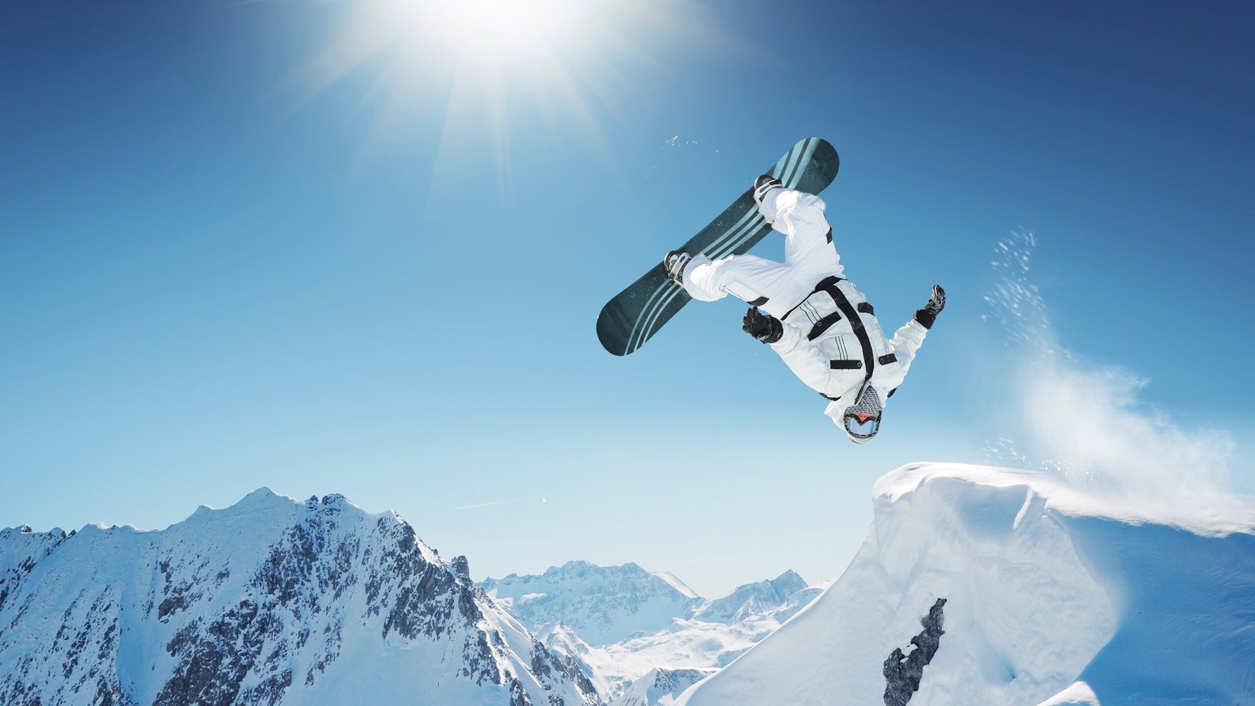 万乐天女子50米仰泳决赛表现稳健，万乐天获女子50米仰泳季军